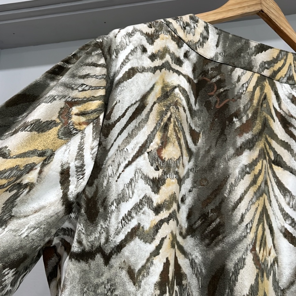 Chico’s Animal Print Green Gray Lightweight Blazer Jacket, Size XL - Picture 9 of 14